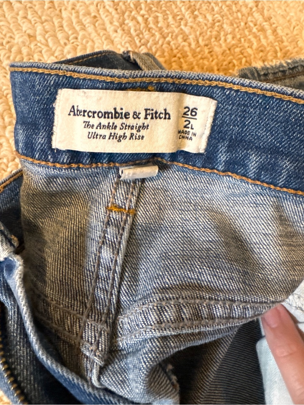 Abercrombie & Fitch the ankle straight ultra high rise